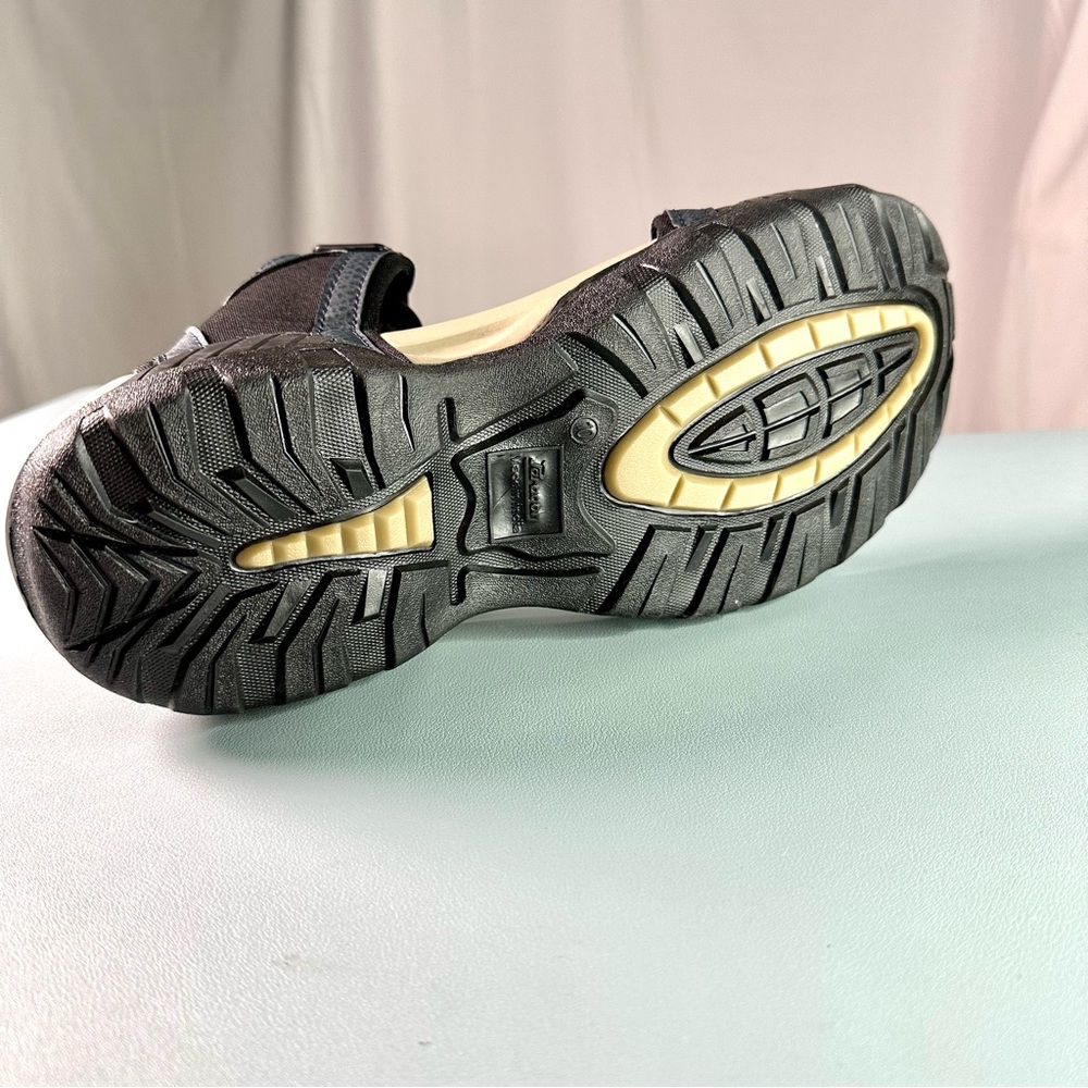 Paragon Stimulus Sandals - Picture 3 of 5